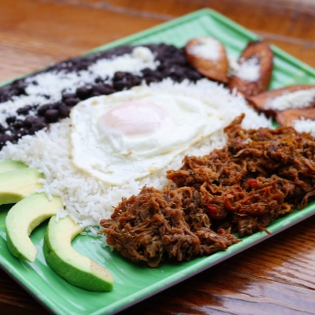 Pabellon Criollo.