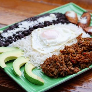 Pabellon Criollo (H. Hour)